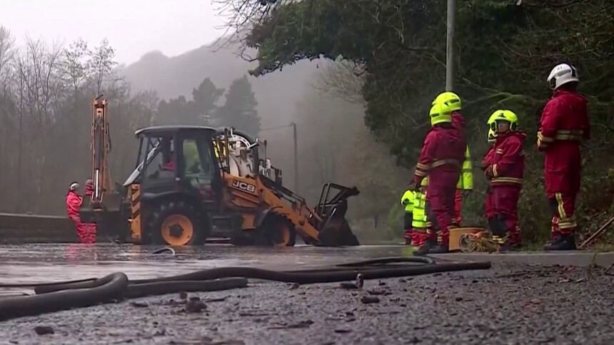英国 风暴“伯特”引发洪水 居民被迫撤离