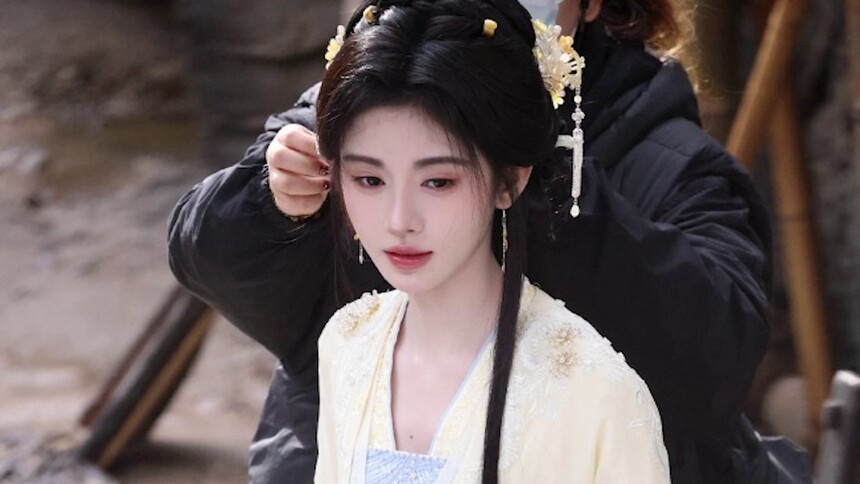 鞠婧祎《千香》曝哭戏路透 破碎氛围惹人怜爱