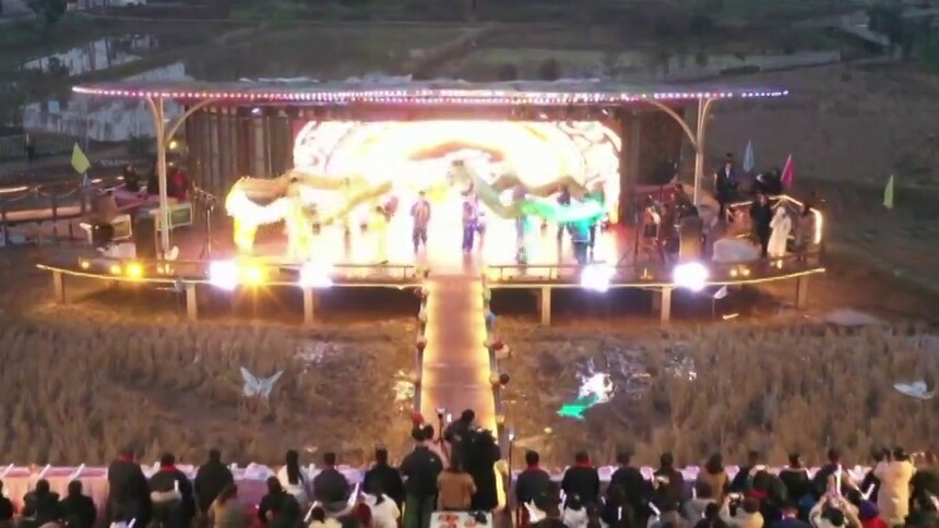 川渝一家亲 联合办“村晚”