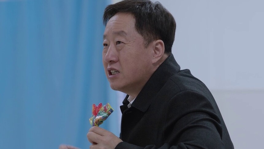 朱天才吃完了小耳朵所有的糖