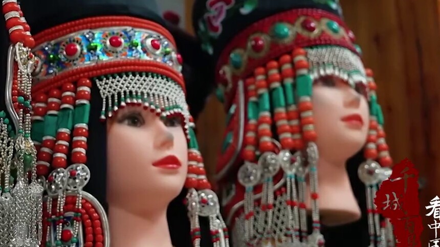 千城百县看中国·传承︱鄂尔多斯蒙古族头饰