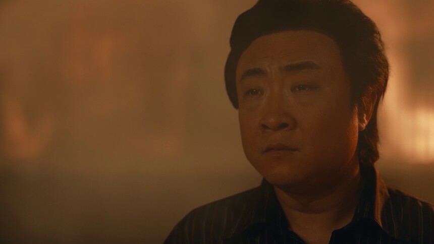 《乘风踏浪》第37集看点：泳装厂突发大火，秦升被众人讨债
