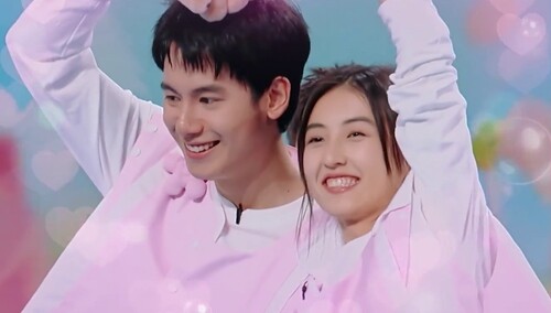 被张子枫胡先煦跳舞甜晕了