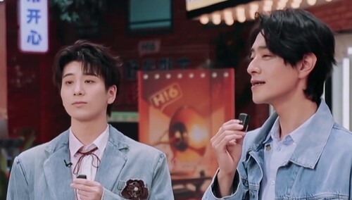 郑云龙蔡程昱互怼日常 丁程鑫给秦霄贤分享健身成果