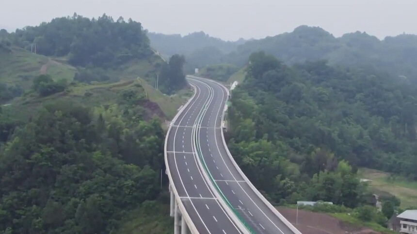 川渝新通道——开梁高速公路全线建成通车