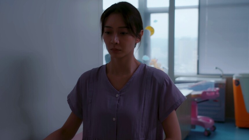 贾浩文看望孩子，许梦心感到被冷落