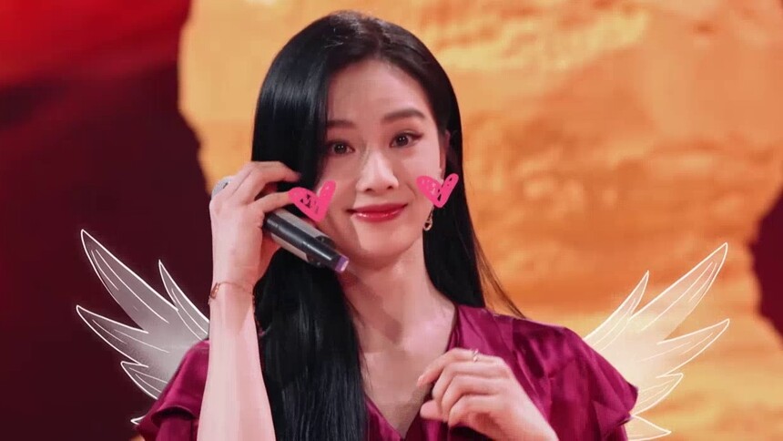 超甜三连击！刘诗诗脸颊比心