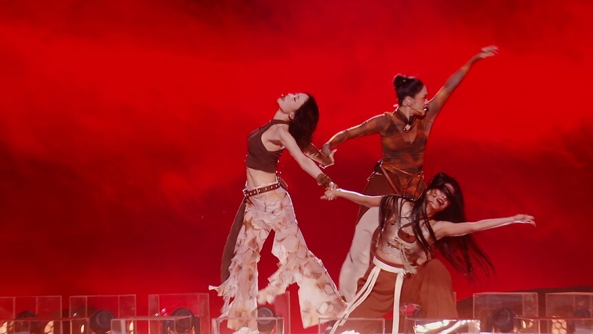 《乘风2024》6月8日看点：王霏霏黄丽玲高能帮唱，陈昊宇蔡文静带队冲击第一！