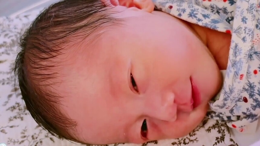 莱唐三公主平安降临，欢迎米娅加入三孩大家庭