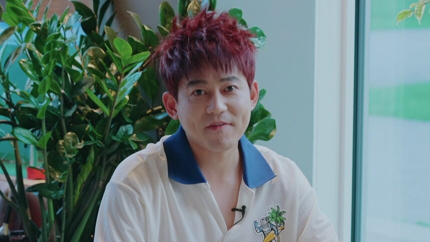 欧洲杯支线任务 第22期：苏醒张远偶遇新疆老板 苏醒见缝插针“催婚”张远