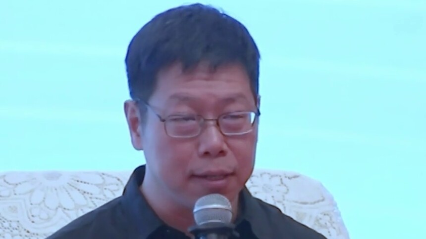 诗人胡桑谈诗歌中的流动性：意义之海与数据世界的交汇