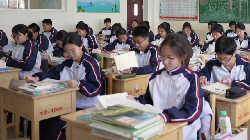 千城百县看中国｜内蒙古：师恩如光 照亮前行路