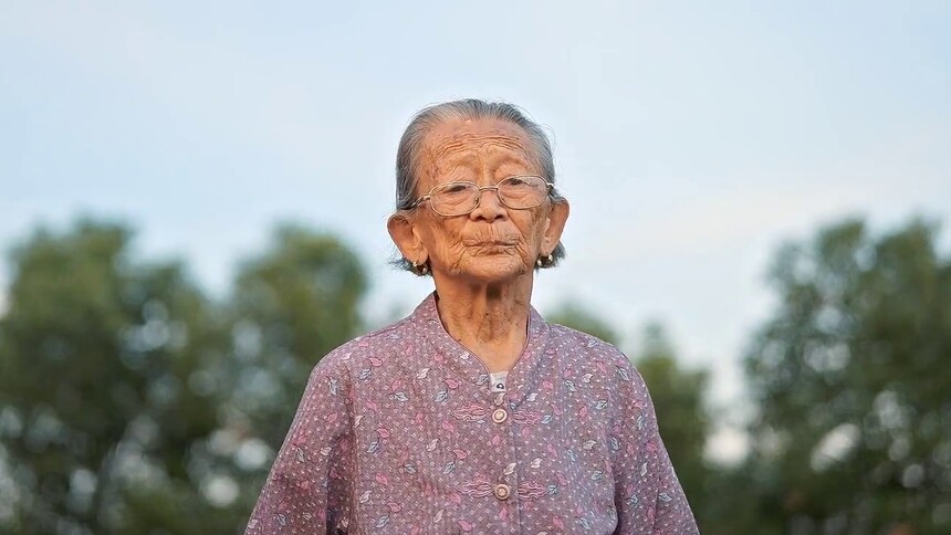 林格103岁：儿子为我建花园