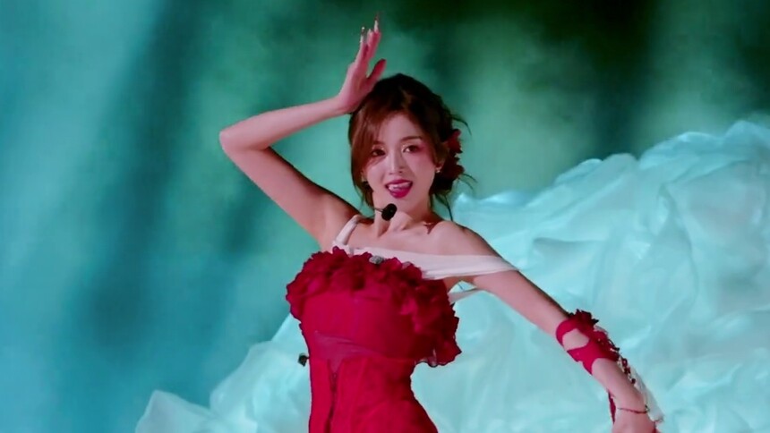 三公直拍：吴宣仪《风月》