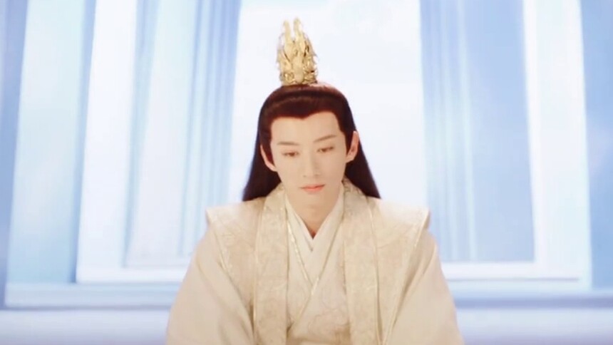 威严的爸，冷漠的妈，夹在中间的弟，破碎的他