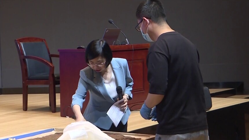 文博新发现！湖南博物院发布系列研究新成果：绮地“乘云绣”茵席 迄今为止发现最早的丝织坐垫