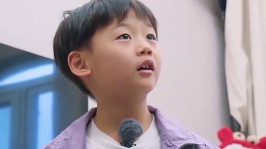 妮娜爱吃妹妹的醋怎么办 父母一招化解孩子争宠问题