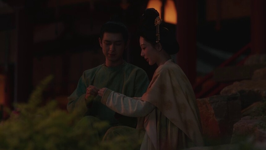 《锦绣芳华》第19集看点：芳名远扬结发，蒋长扬宁王大战