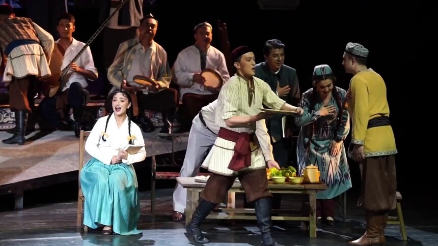 新疆国际民族舞蹈节：歌剧《木卡姆恋歌——万桐书》上演