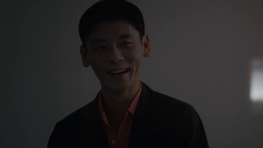 陈丑时告诉温倩自己能看到头顶时间