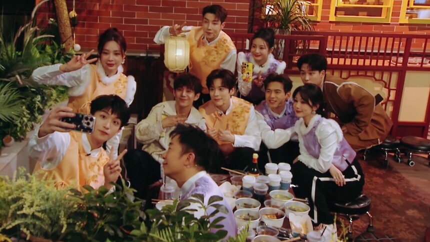 李现“驯服四肢”名场面复盘 高瀚宇张雅钦回忆初识往事