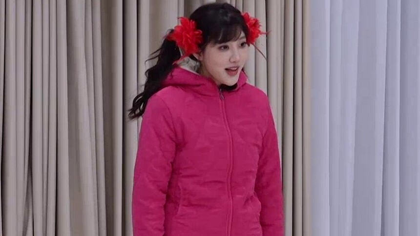 李艺彤还原6岁的李晟又萌又好笑