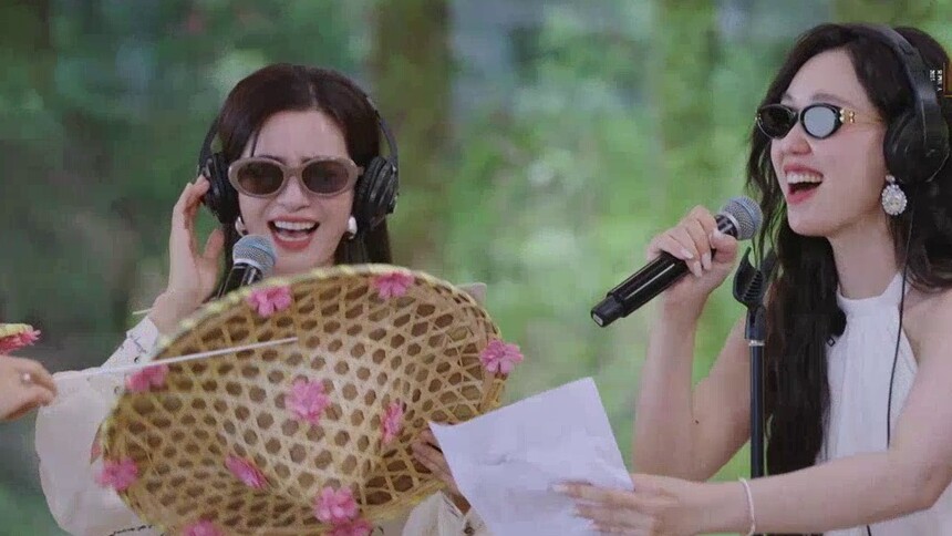 《假期中的她们》10月16日看点：邓萃雯侯佩岑回归团聚 姐姐们筹备毕业音乐会