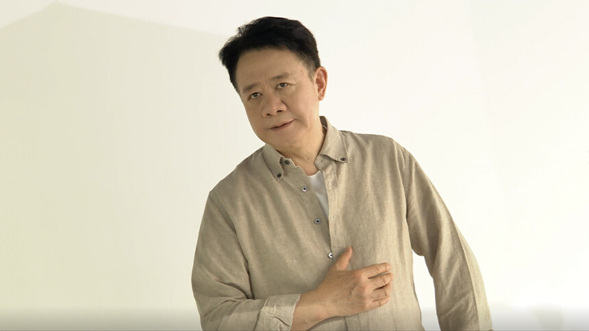 《再见爱人5》海报侧拍：刘擎低头沉思故事感十足