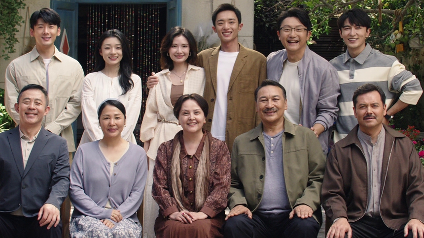 《红石榴餐厅》开播预告：白宇帆加奈那演绎新疆“香气四溢”的人间