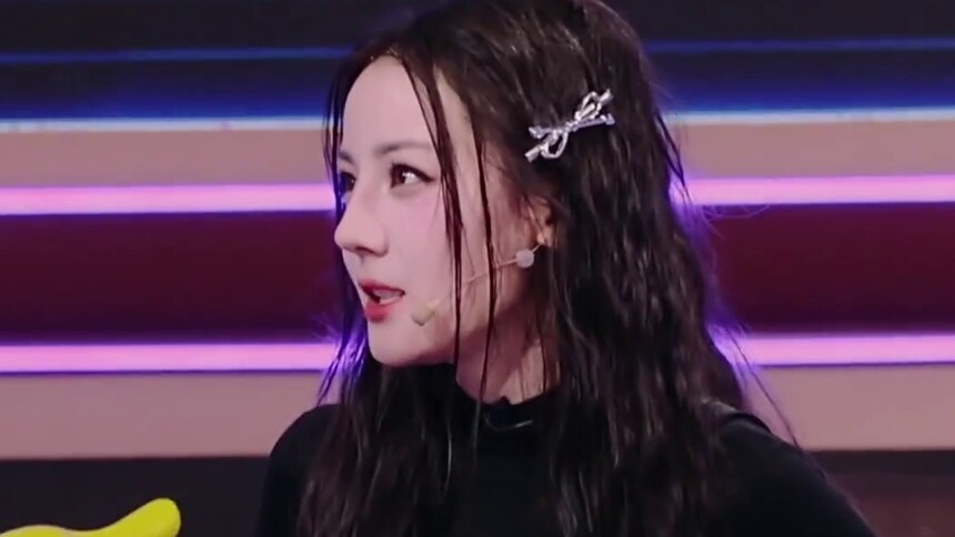 新疆特色美食已刻在热巴DNA里 迪丽热巴是新疆美食推广大使来的吧