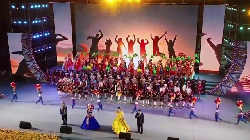 江华：庆祝瑶族盘王节 龙狮灯会创规模之最