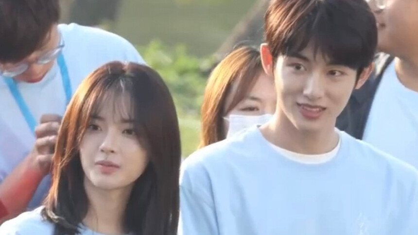 杨超越董思成《今天是太阳雨》开机 同框造型清新感拉满