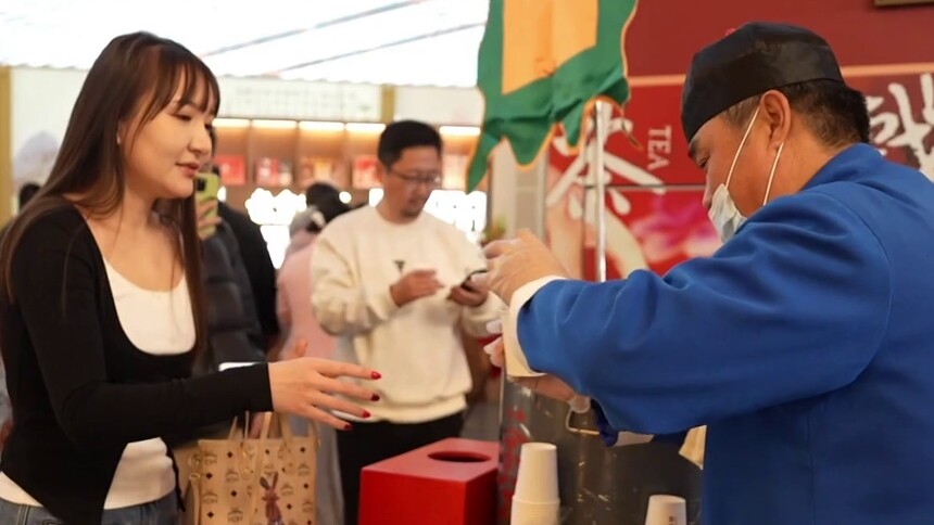 非遗“飞”进机场，一场文化展示开幕