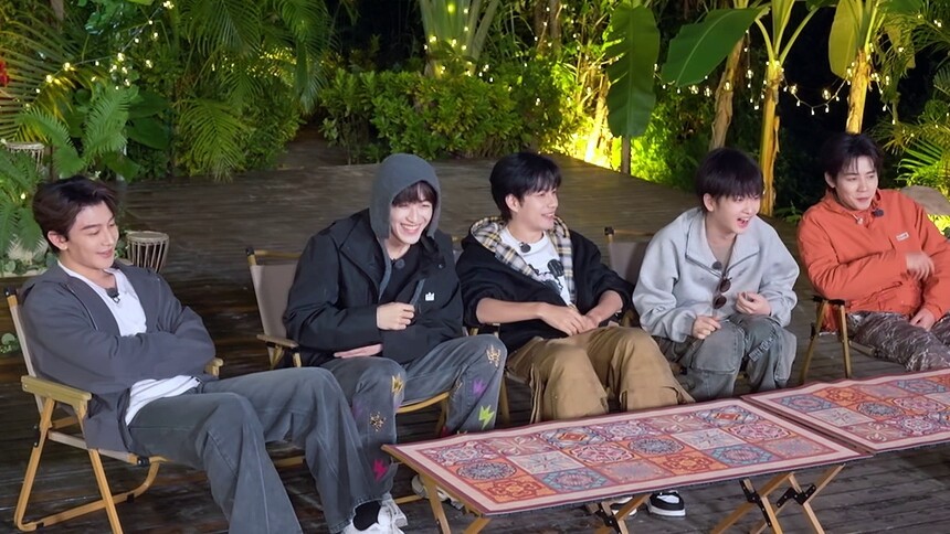 《欢迎来到蘑菇屋》第二季 大预告：R1SE小分队生存挑战秒变甘蔗主理人 睡衣派对夜聊暖心加倍