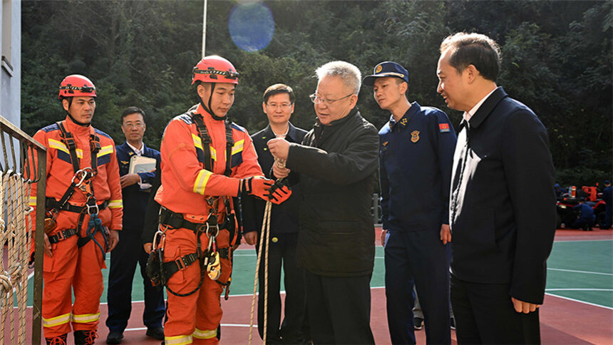 沈晓明赴郴州市开展巡林工作 全面落实林长制 守护好三湘大地的绿水青山