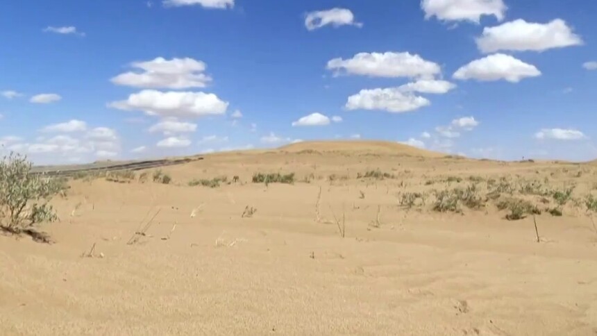 苍茫的戈壁 希望的田野
