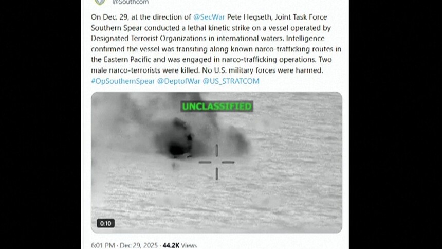 美军在东太平洋袭击一艘“贩毒船”致2人死亡