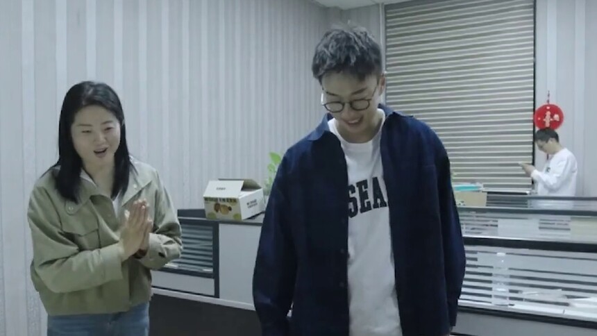 董凡铭亲自来包装厂修改方案