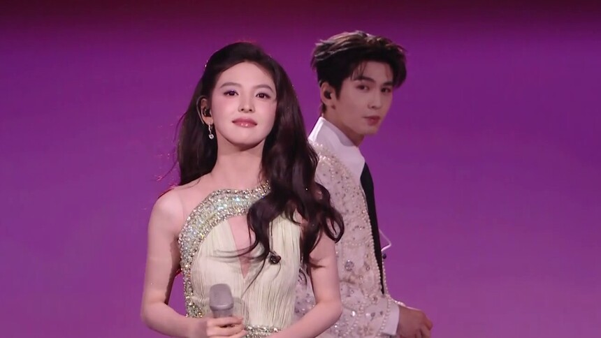 纯享：张凌赫 章若楠《我落泪情绪零碎》