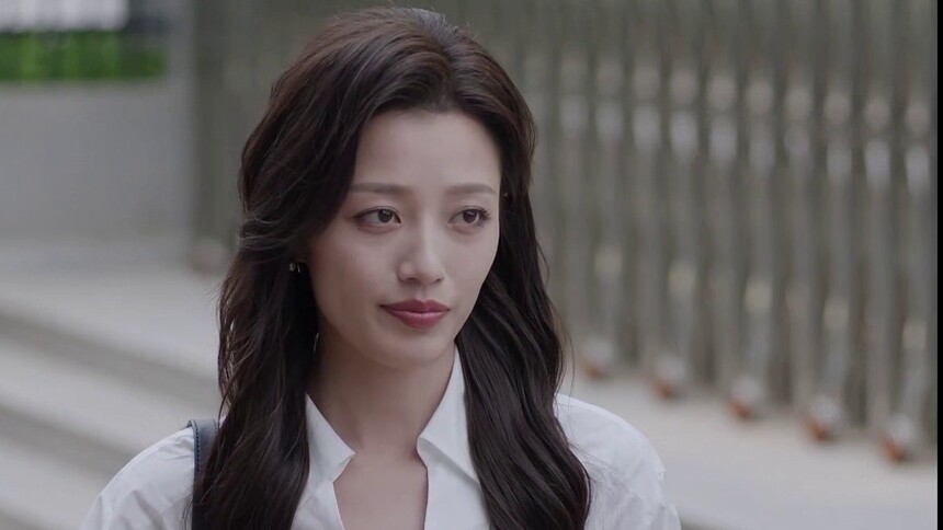 秦文彬和前妻拿离婚证