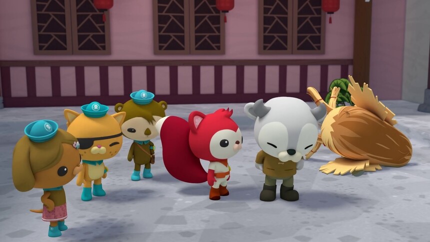 负责舞草龙的牛大师受伤了！龙头也摔坏了！