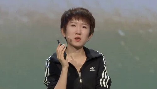 张踩铃彩排现场聊松弛感