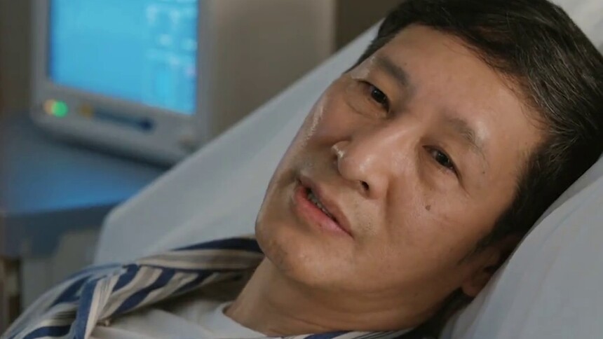 有个不偏心的父母多幸运？这道疤就是被爱的证明