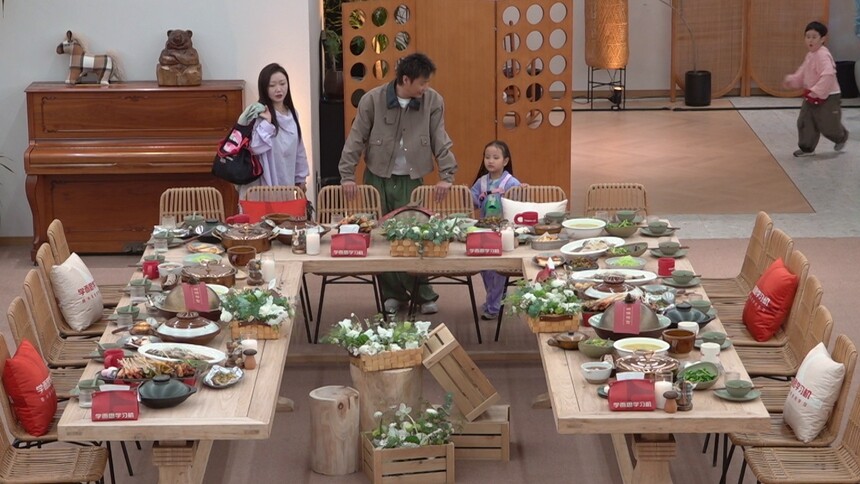 爸爸当家的聚会：全员聚餐开启嗨吃模式 马立奥“小吃包”属性大爆发