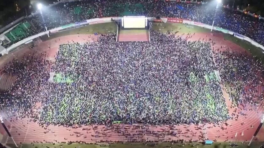 为梦想奋斗 为幸福打拼 “湘超”热闹非凡 火爆持续蔓延