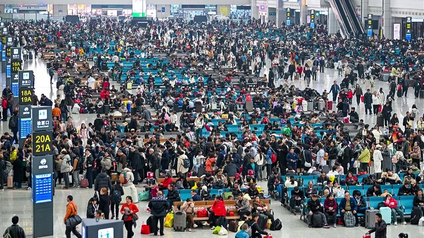 新华社消息｜全国铁路迎来返程客流最高峰