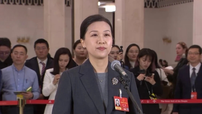 代表通道丨吕妍：靠山爱山靠水护水 共同守护热带雨林生命密码