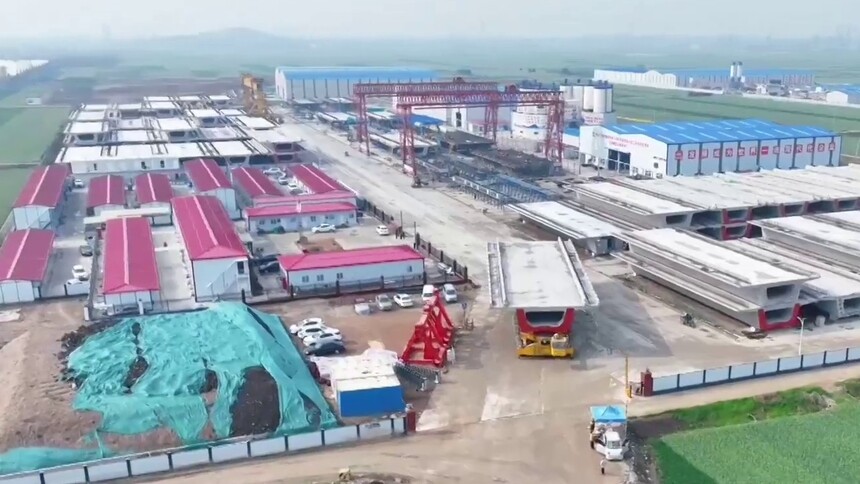 千城百县看中国｜山东兰陵：潍宿高铁兰陵段首榀箱梁架设成功