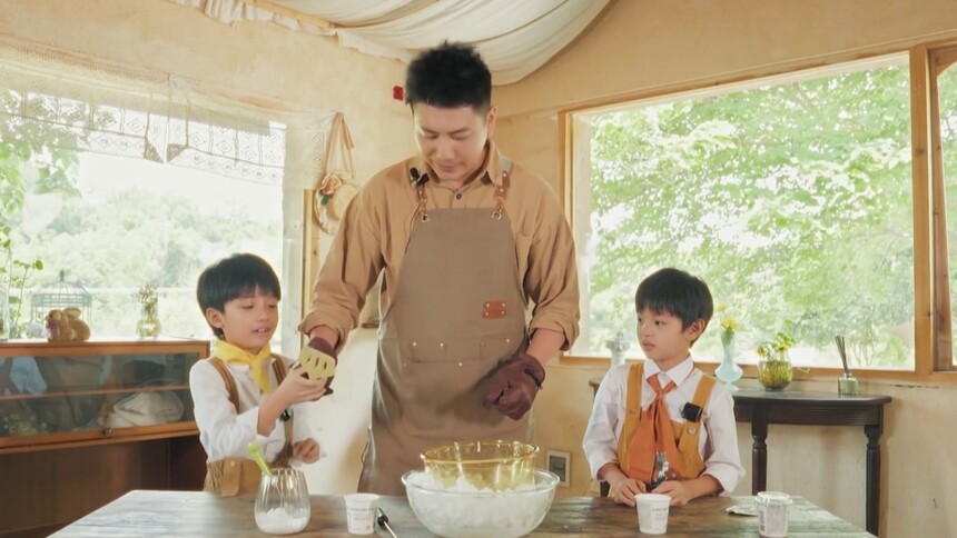 如何自制炒酸奶冰淇淋？