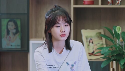 变形计第十八季第20期:郑莹佳为远离虎爸主动变形